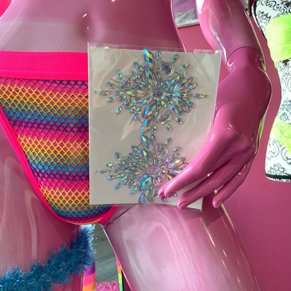 SOLD✨ Rainbow Ravewear Set - Picture 3 of 4